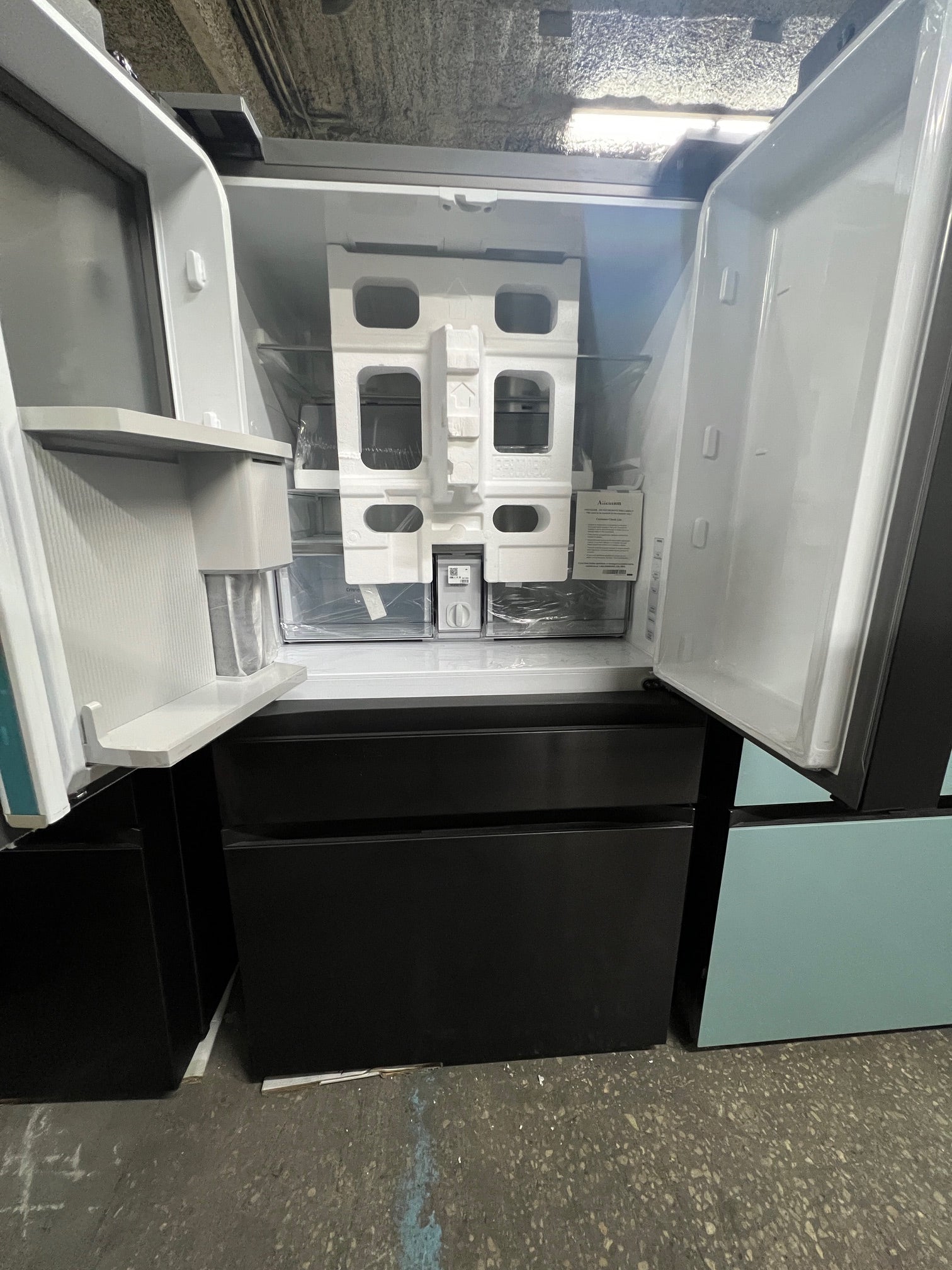 Samsung BESPOKE 29 cu. ft. 4-Door Blue & Black